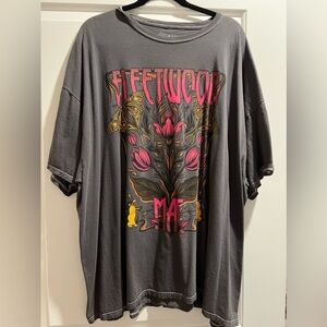 Arula Oversized T Shirt